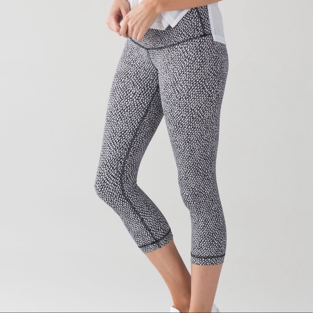 Lululemon Cropped Speckle Leggings